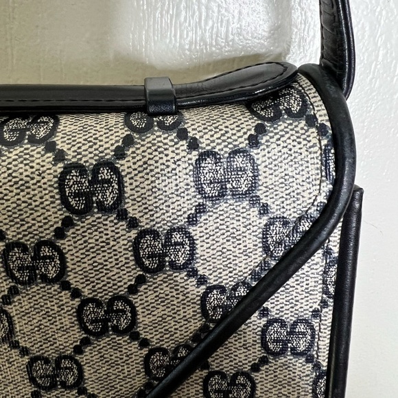 Vintage Gucci Shoulder Bag - Picture 8 of 16